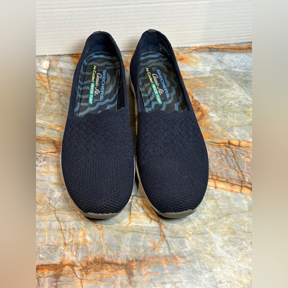 SKECHERS Women's Seager  - Scalloped Knit Slip-on Size 9.5 Navy